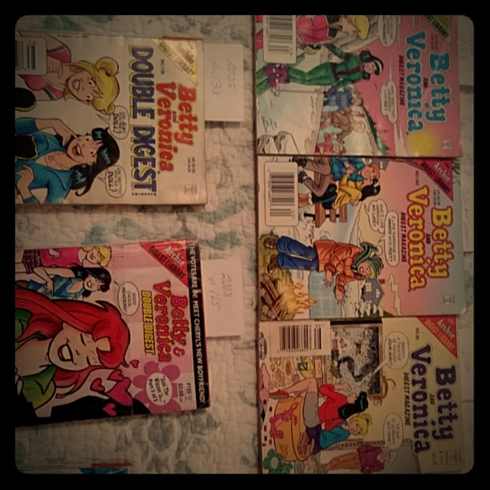 11 betty and veronica and archie paper backs